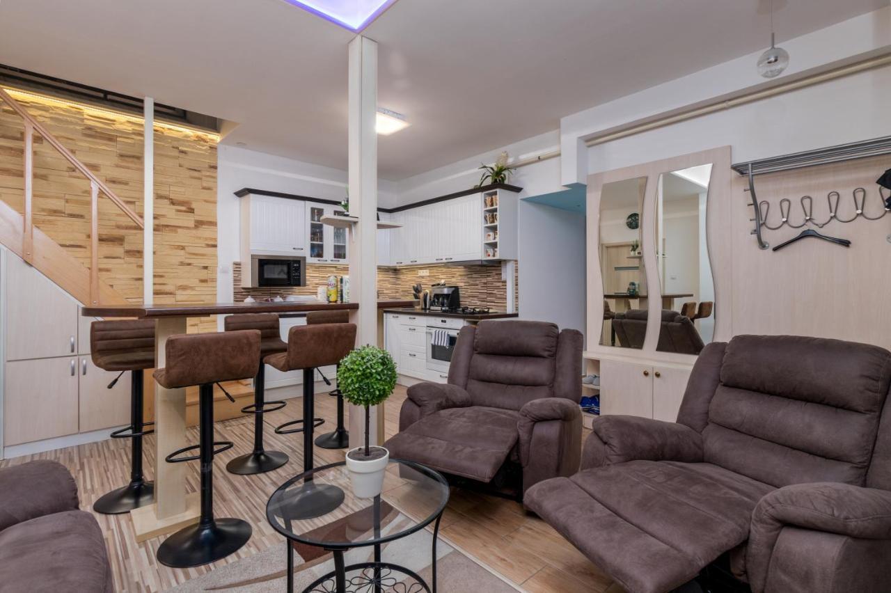 Fireworks Rakoczi - Free Parking - 3 Bedrooms - 2 Bathrooms Budapest Exterior photo